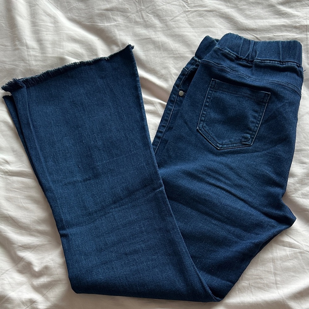 Elegant Dark Blue Flare Jeans - Picture 6 of 6
